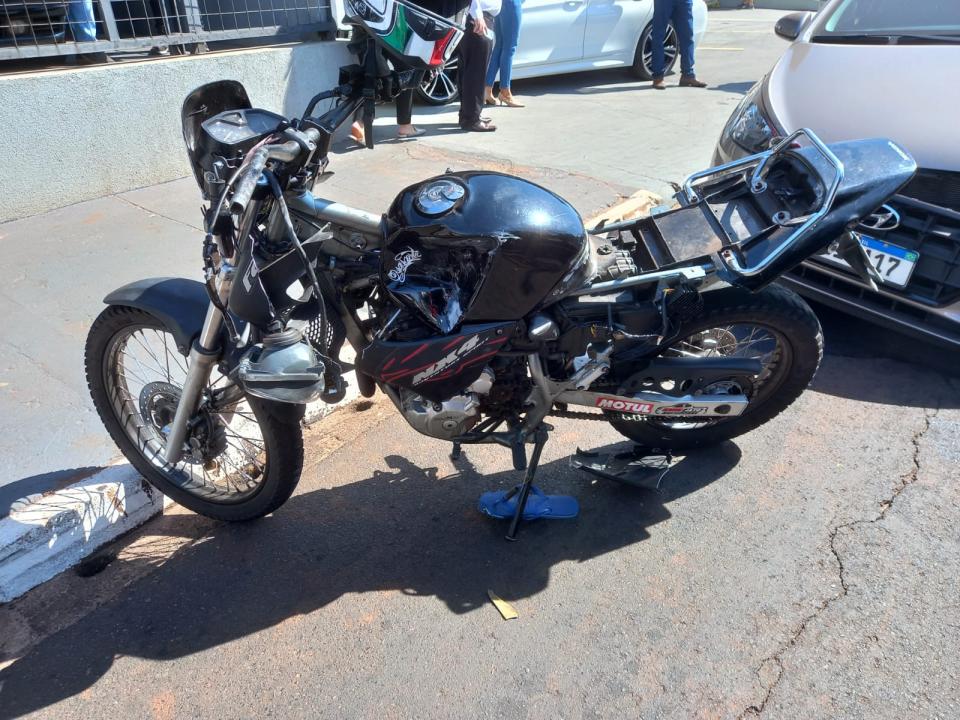 Foto 5 de 7 — Acidente na Via Expressa deixa motociclista em estado gravíssimo